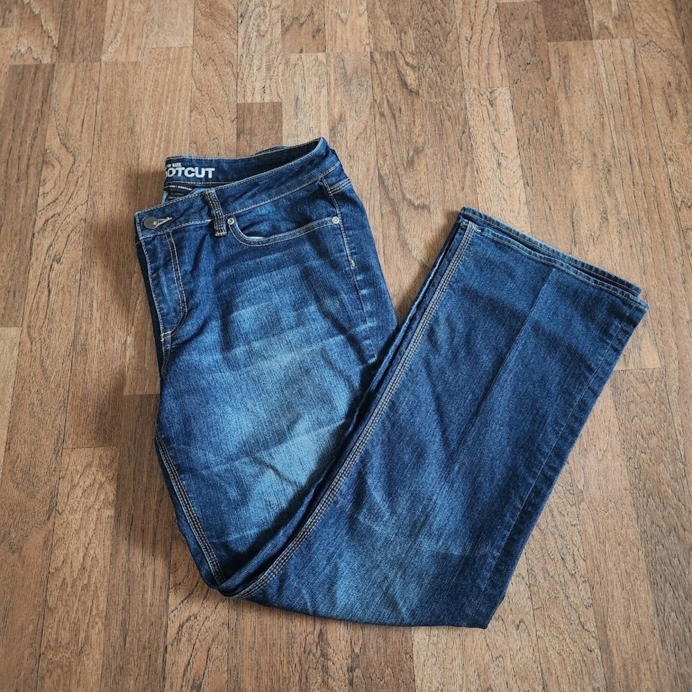 New York & Company Curvy Low Rise Bootcut Jeans Dark Wash Blue Size 16 Ave 744